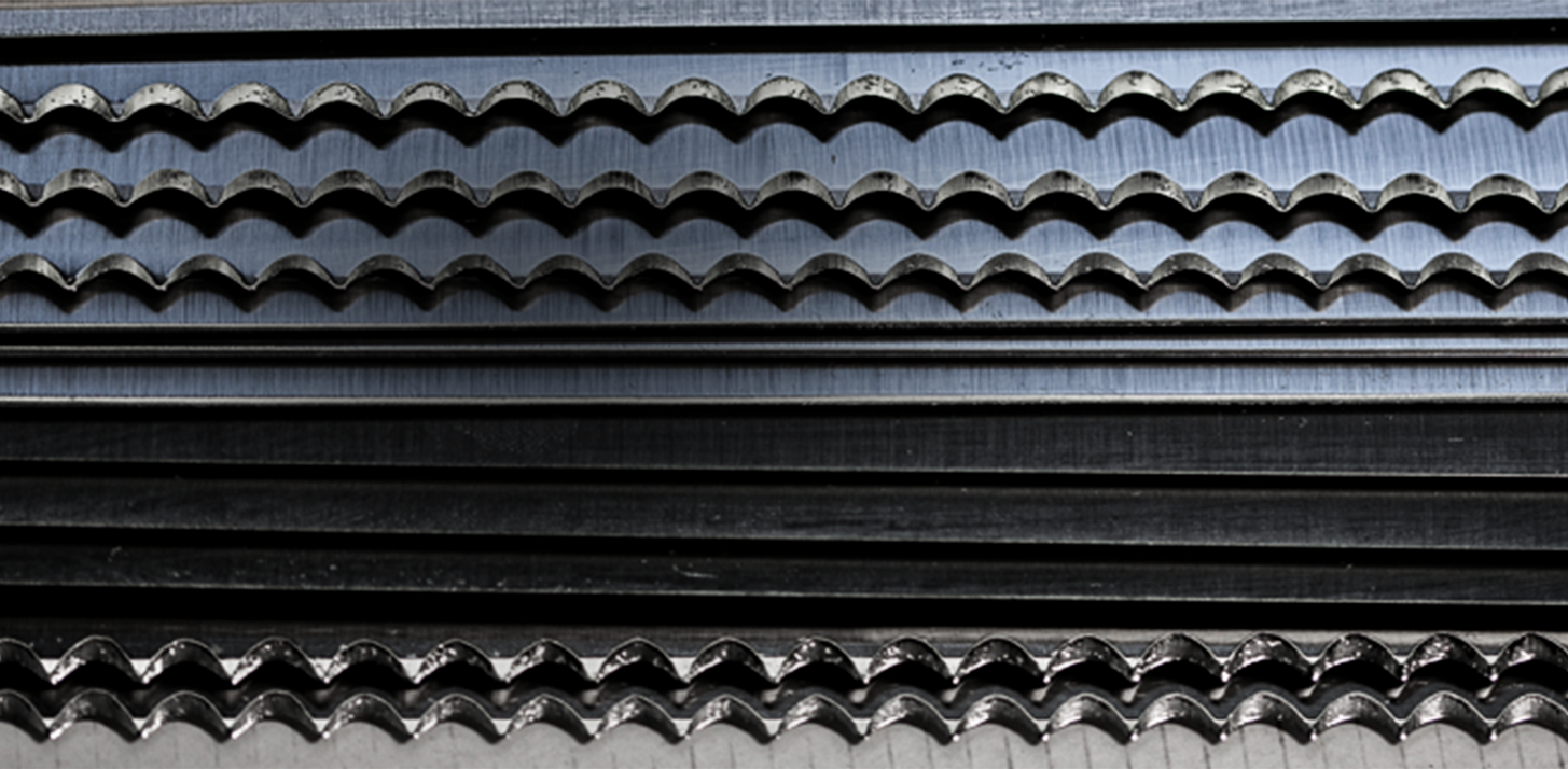 Photo of several edges of different straight blades